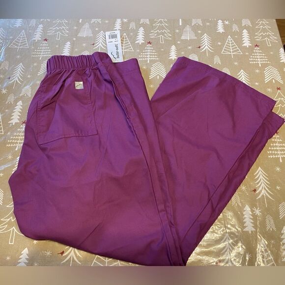 NWT Butter-soft Scrub Pants, size LP. (PT22) - Picture 2 of 7